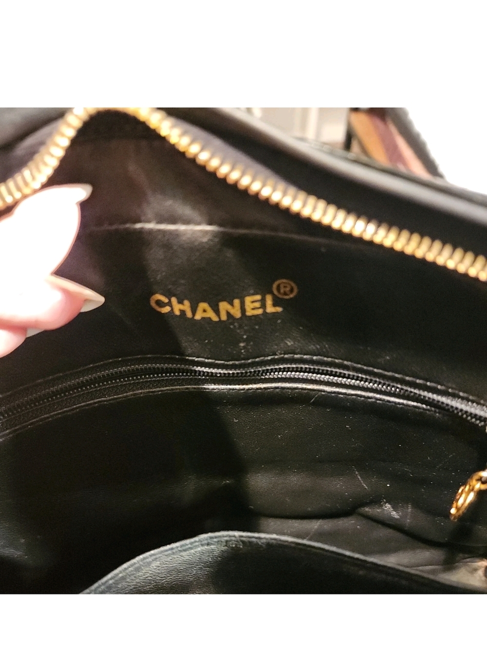 Authentic Vintage Chanel Black Quilted Patent Leather Bag - Picture 10 of 16
